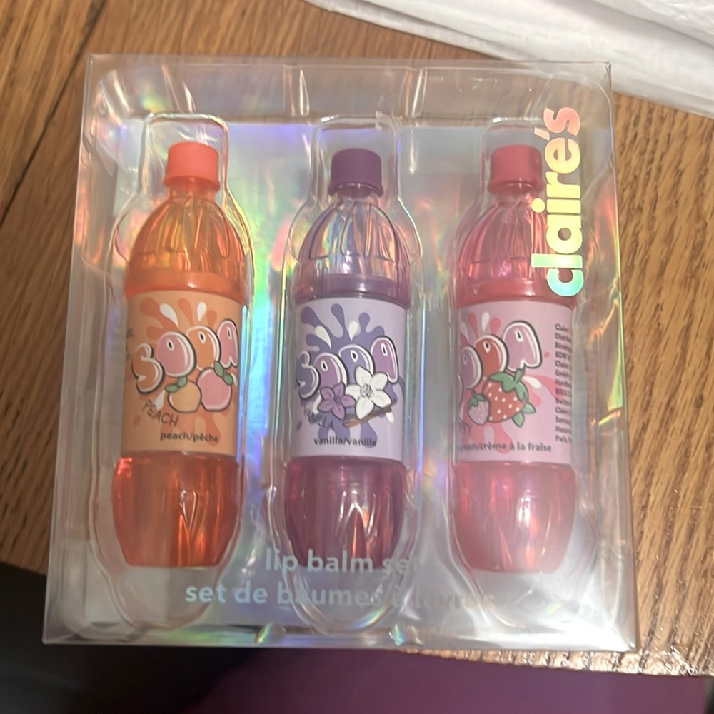 Claire’s lip balm set